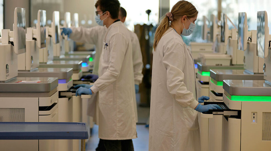 Κορωνοϊός - COVID-19, Νότια Αφρική © EPA/KIM LUDBROOK   