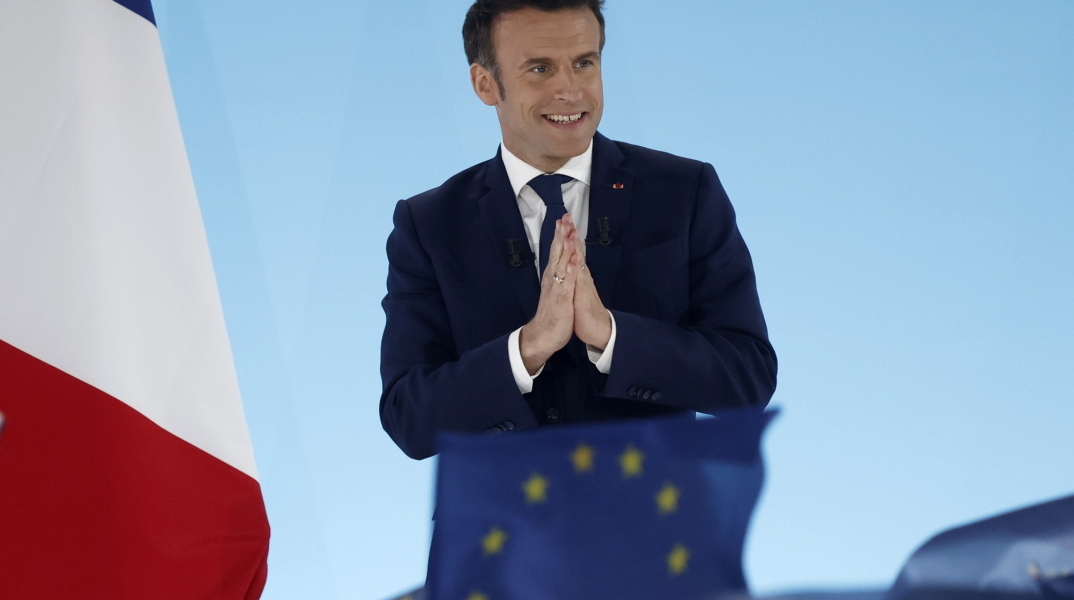 Ο Εμανουέλ Μακρόν σε ομιλία μετά τα αποτελέσματα του πρώτου γύρου των προεδρικών εκλογών στη Γαλλία