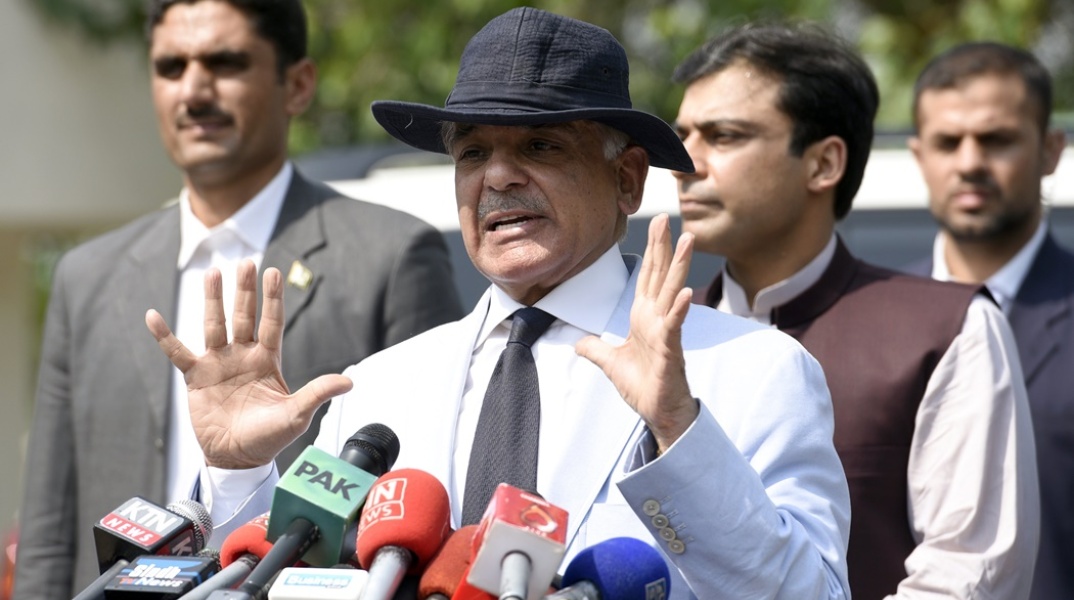 Ο νέος πρωθυπουργός του Πακιστάν, Σεχμπάζ Σαρίφ, σε προηγούμενες δημόσιες ομιλίες του