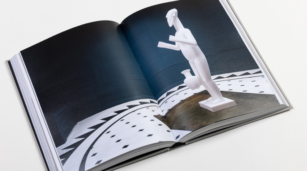 Ai Weiwei, Standing figure (2016), Μουσείο Κυκλαδικής Τέχνης