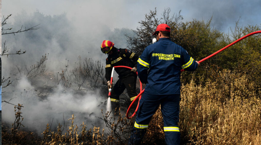 Η φωτιά στις Αχαρνές σήμανε συναγερμό στην Πυροσβεστική Υπηρεσία (ΦΩΤΟ ΑΡΧΕΙΟΥ)