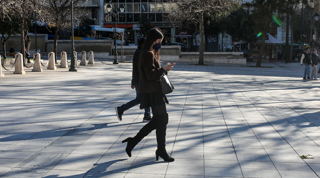 Κορωνοϊός - Άρση μέτρων: Τέλος η μάσκα και στους εσωτερικούς χώρους