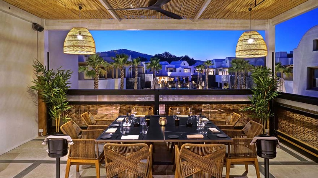 Το ιστορικό Ζeffirino στο Zaffron Resort στη Σαντορίνη 