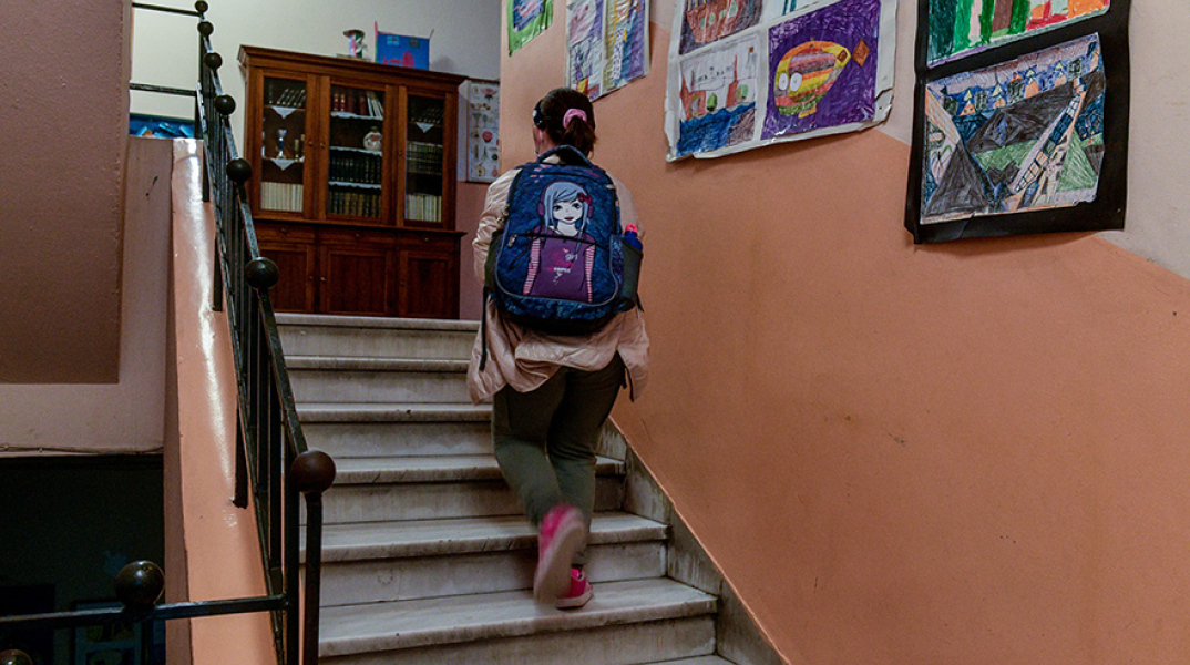 Τα κρούσματα κορωνοϊού σε παιδιά ανακοίνωσε ο ΕΟΔΥ