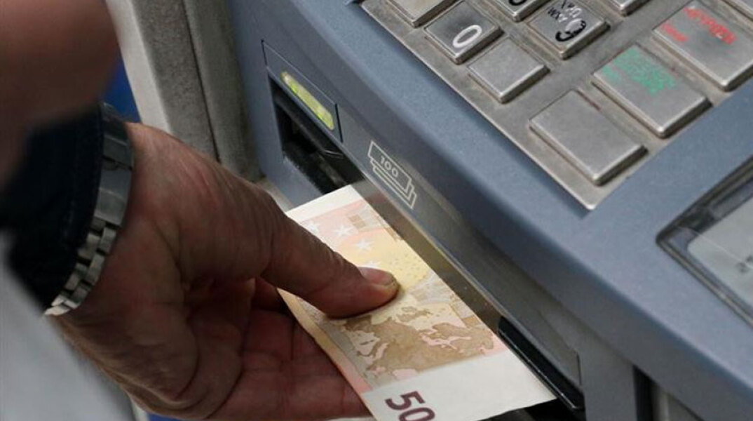 Μπαίνει η πρώτη δόση από το Δώρο Πάσχα σε εργαζόμενους σε αναστολή σήμερα Πέμπτη 14 Απριλίου 2022