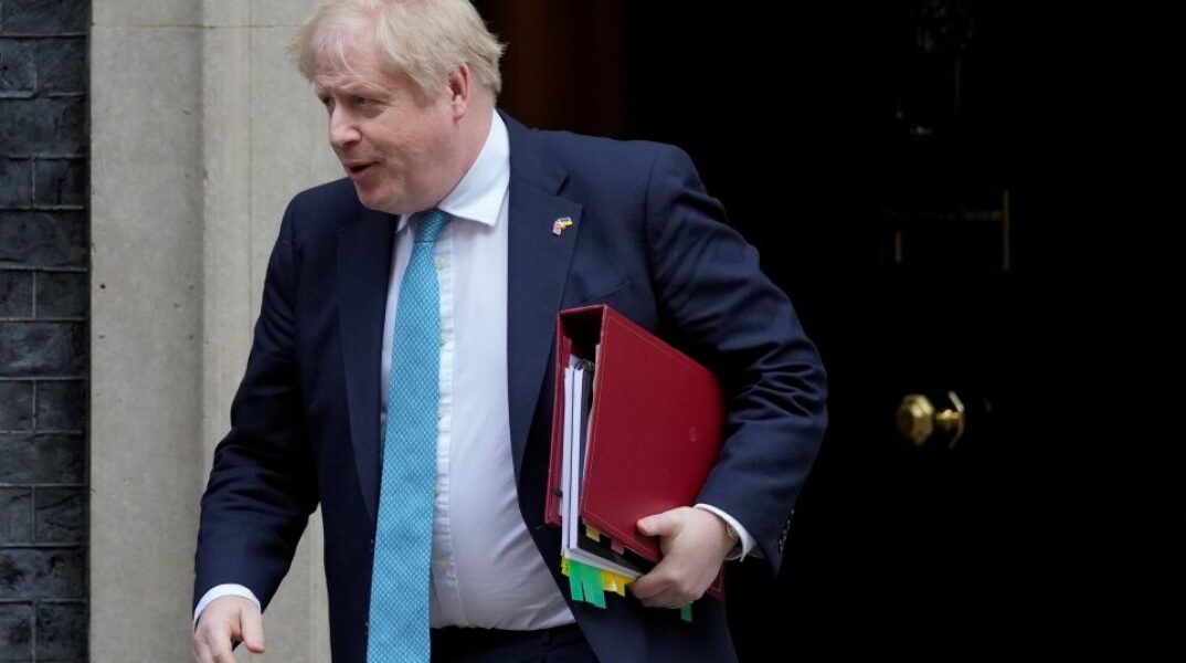 Βρετανία: Ο Μπόρις Τζόνσον θα προσπαθήσει να στρέψει σήμερα την προσοχή της κοινής γνώμης στην παράνομη μετανάστευση	