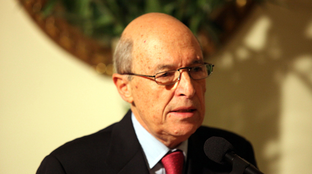 Ο Κώστας Σημίτης