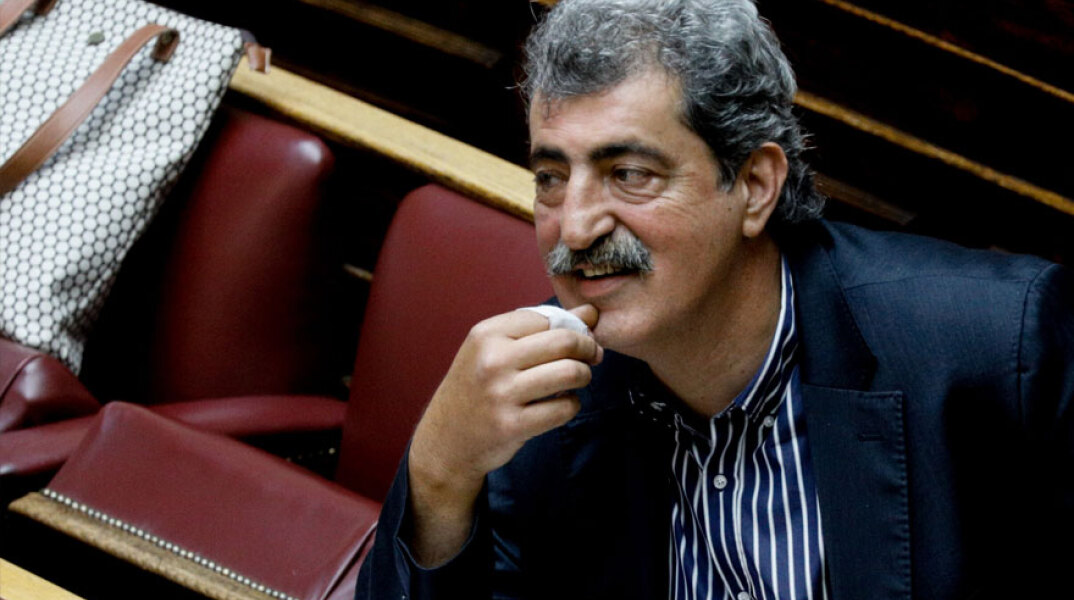 Ο Παύλος Πολάκης επιτέθηκε στη Νάντια Γιαννακοπούλου η οποία ψήφισε υπέρ της άρσης ασυλίας του