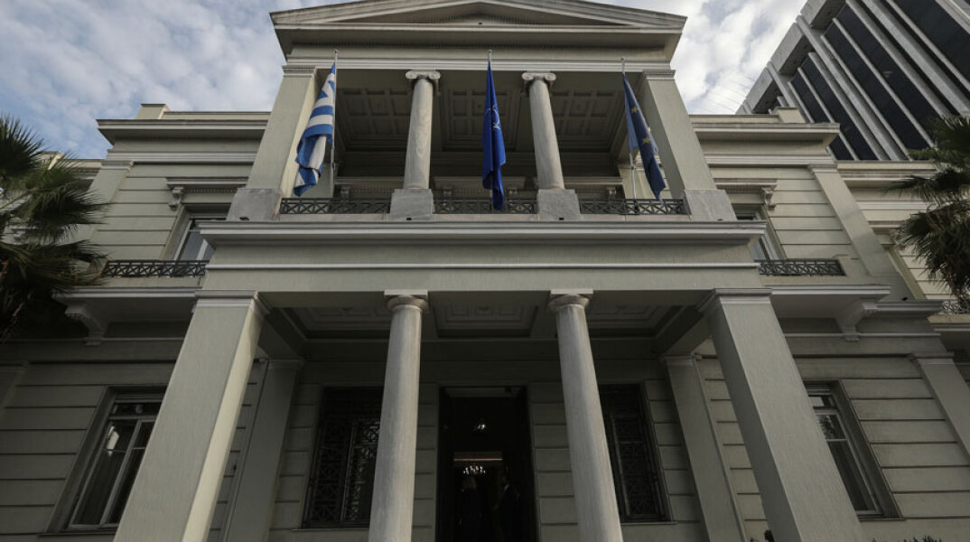 Το Ελληνικό ΥΠΕΞ εξέφρασε τον αποτροπιασμό για τον βανδαλισμό στην Αυτοκρατορική Πύλη στην Αγία Σοφία