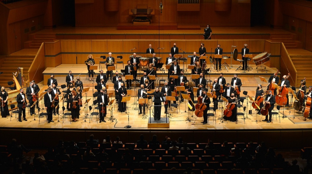 Η Εθνική Συμφωνική Ορχήστρα της ΕΡΤ. 