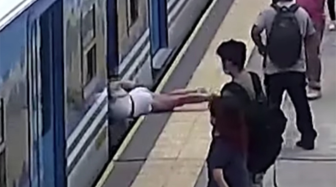 Αργεντινή: Γυναίκα πέφτει στις γραμμές του τρένου και βγαίνει ζωντανή