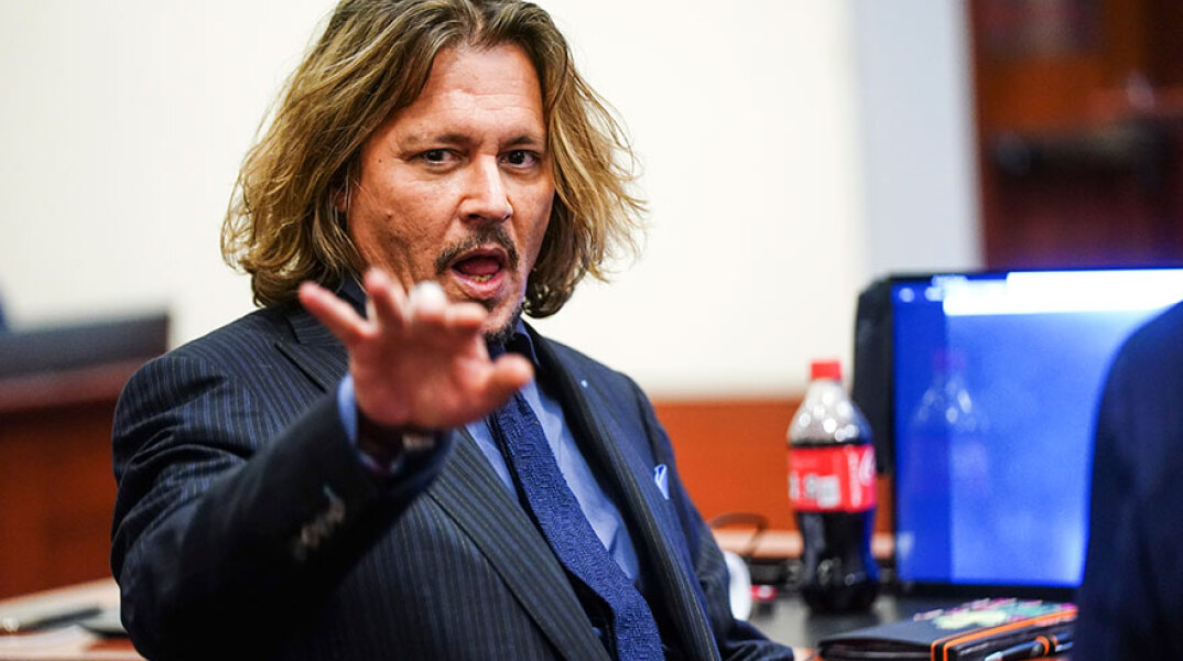 Ο Τζόνι Ντεπ στο δικαστήριο