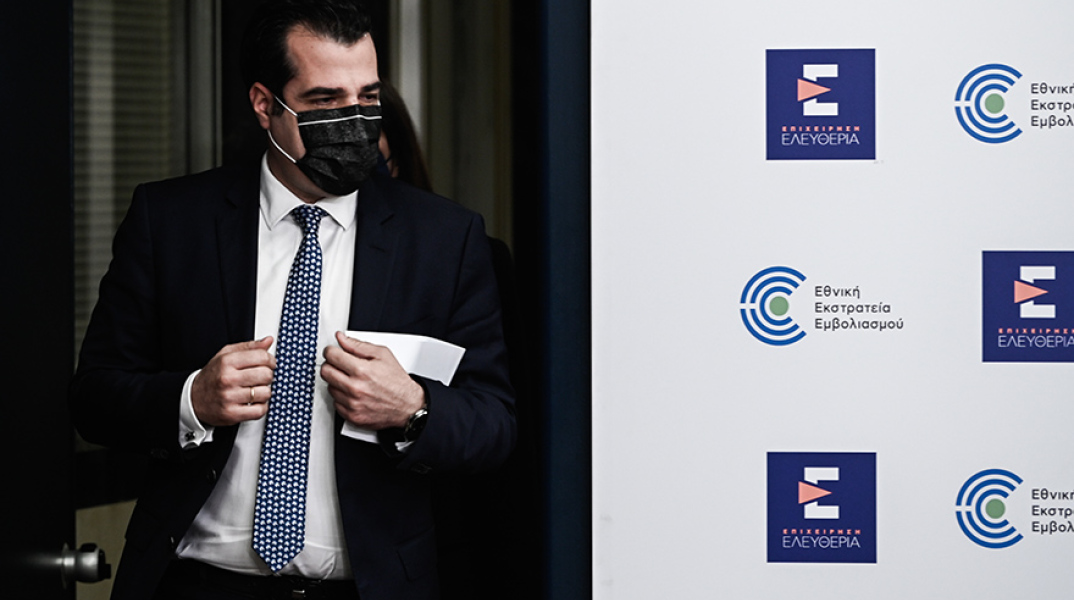 Ο υπουργός Υγείας Θάνος Πλεύρης