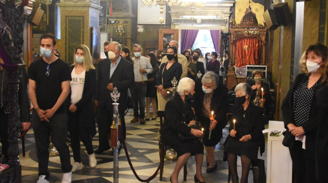 Άγιος Παντελεήμονας: Μπήκε στην εκκλησία, άρπαξε το μικρόφωνο και έψαλε από το Κοράνι