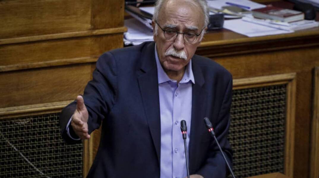 Δ. Βίτσας στο Πρώτο: Σε ποιους να δείξουν την πόρτα του ΣΥΡΙΖΑ; Στον Βούτση, σε εμένα, στον Τσακαλώτο, στον Φίλη, στον Σκουρλέτη, είναι δυνατόν; (audio)