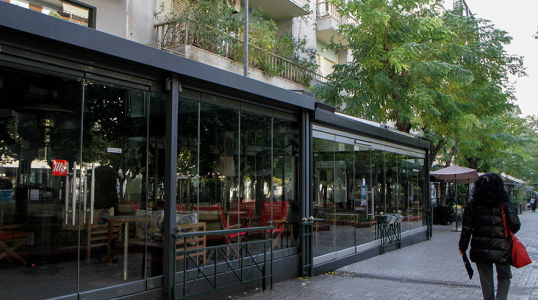 Έκτακτη ενίσχυση σε επιχειρήσεις που επλήγησαν από την πανδημία και φυσικές καταστροφές