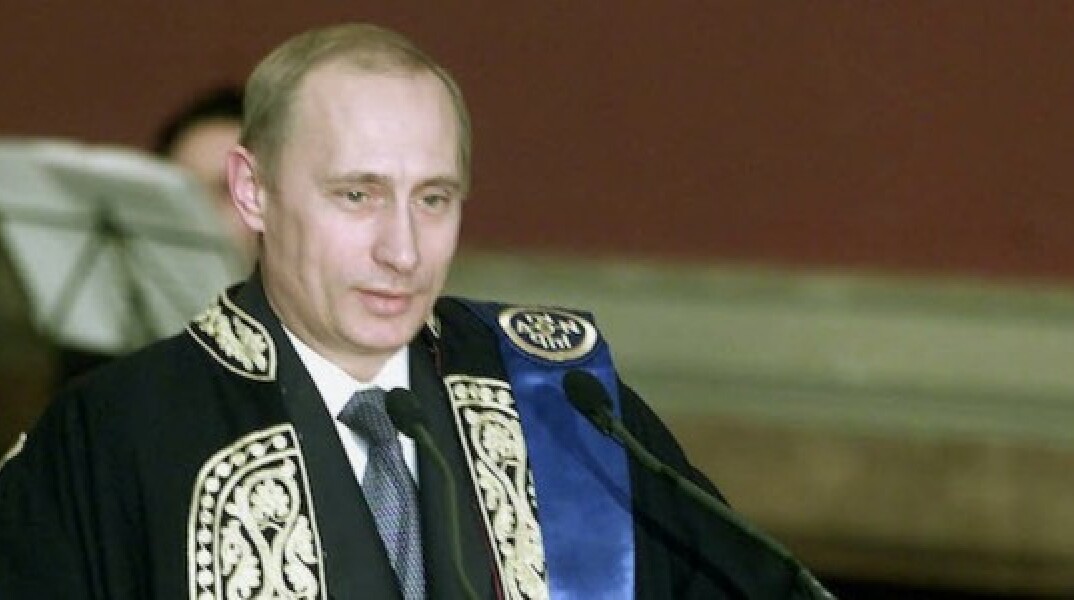 Το Παν. Πελοποννήσου αφαίρεσε από τον Πούτιν τον τίτλο του επίτιμου διδάκτορα