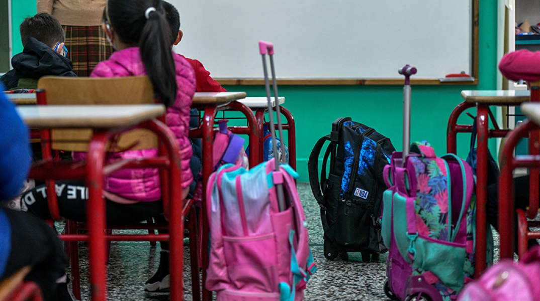 Κορωνοϊός: Πώς θα επιστρέψουν τα παιδιά στα σχολεία μετά το Πάσχα