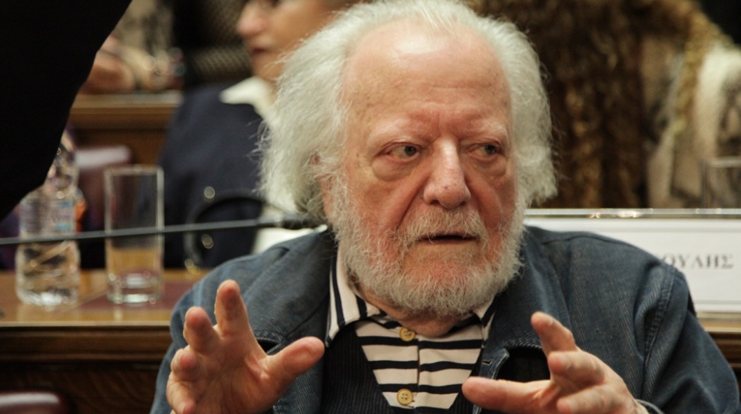 Ροβήρος Μανθούλης