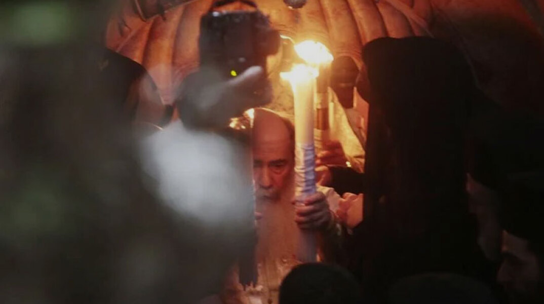 Το Άγιο Φως έρχεται στην Ελλάδα το Μεγάλο Σάββατο από τα Ιεροσόλυμα