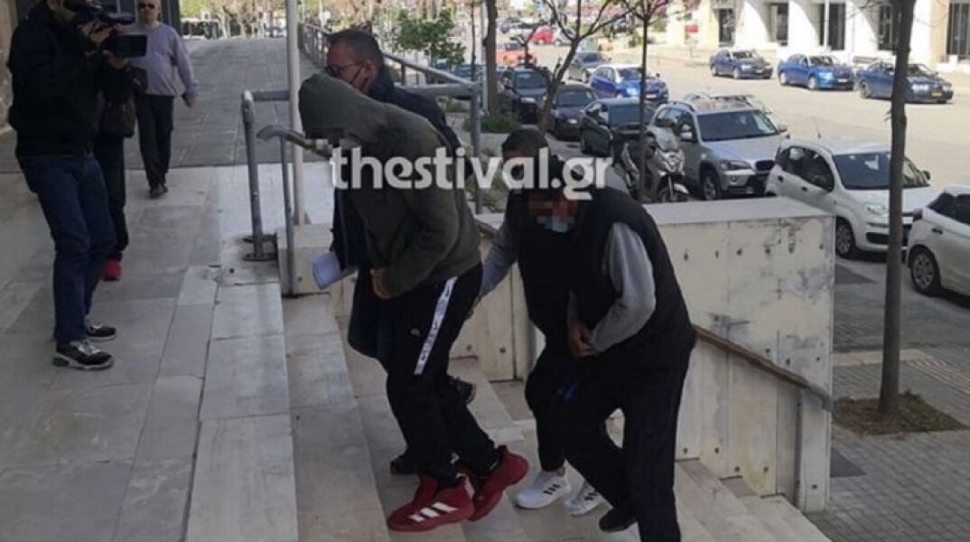 Εύοσμος - Θανάσιμος τραυματισμός 15χρονου: Ελεύθεροι πατέρας και γιος