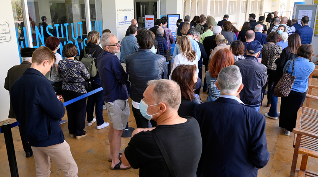 Γαλλικές εκλογές: Μικρότερη ως τώρα η συμμετοχή στον β’ γύρο