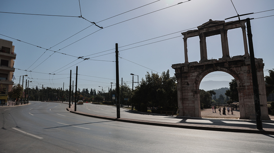 Άδεια πόλη η Αθήνα την Κυριακή του Πάσχα