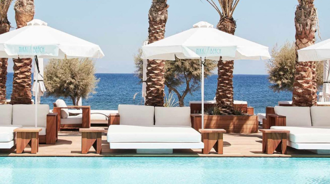 Nikki Beach Resort & Spa Santorini: Lifestyle πολυτέλεια πάνω στην παραλία