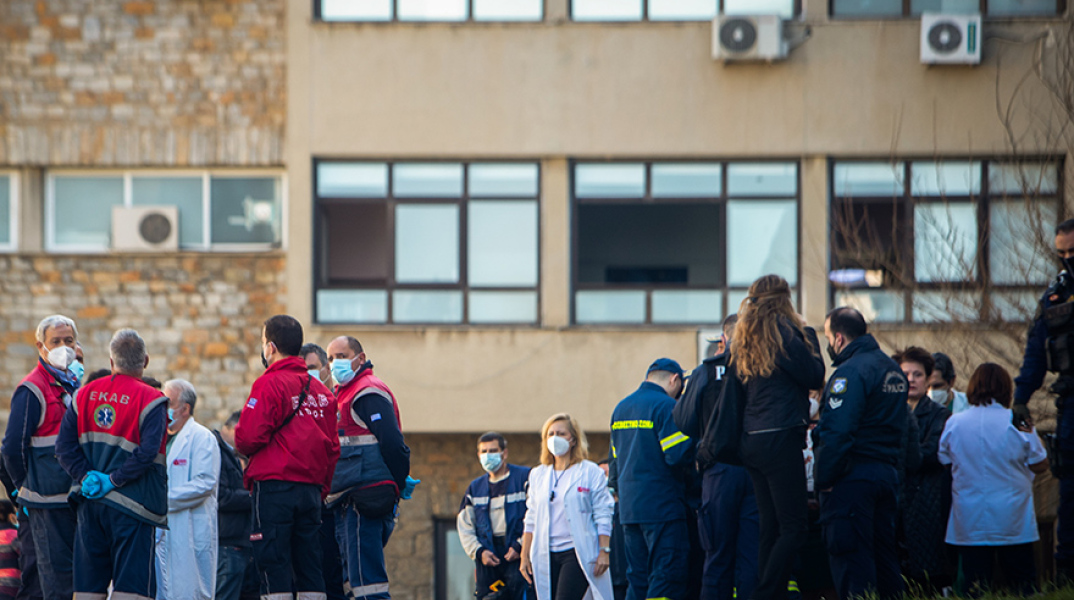 Φωτιά στο Παπανικολάου στη Θεσσαλονίκη