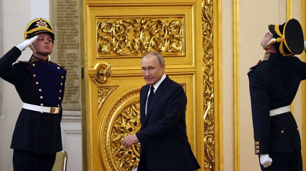 Ουκρανία: Ο Πούτιν ζήτησε από τον Μακρόν να σταματήσει να προμηθεύει η Δύση όπλα