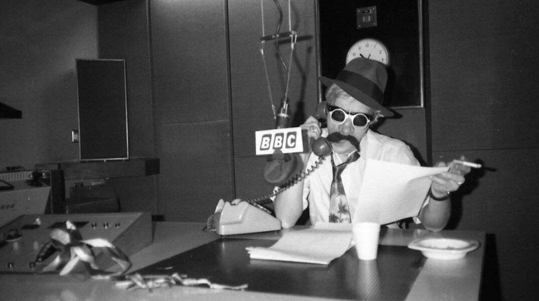 Ο Πάνος Κουτρουμπούσης στο BBC το 1961