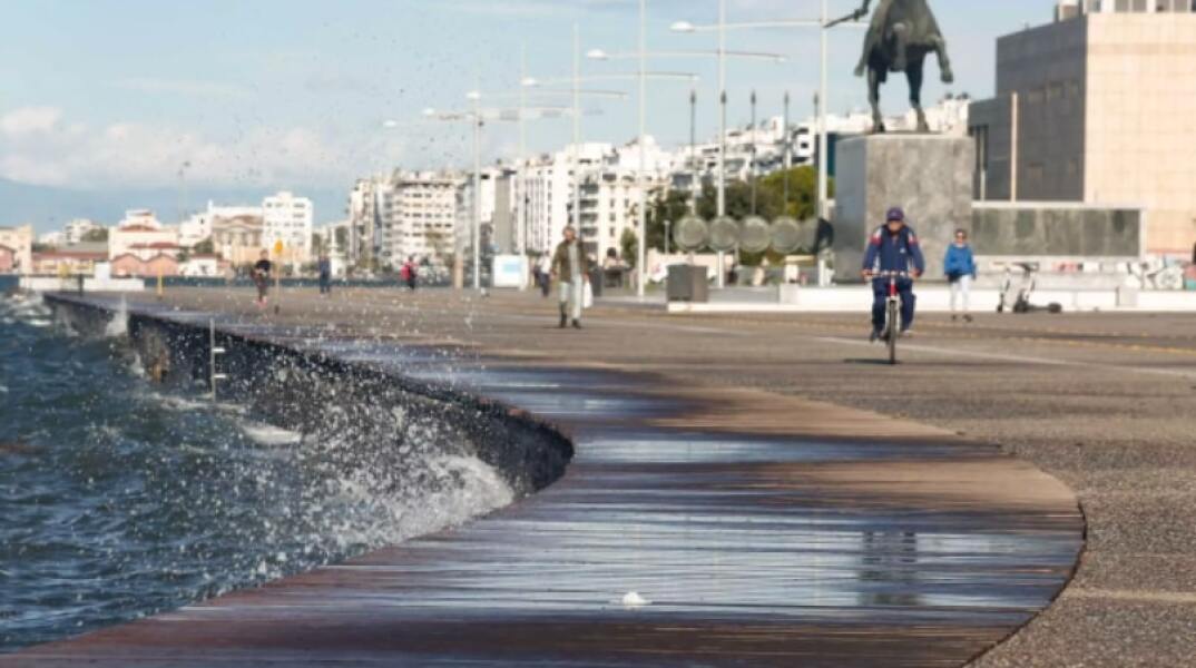 Κορονοϊός: 19 θάνατοι, 210 διασωληνωμένοι, 4.698 κρούσματα