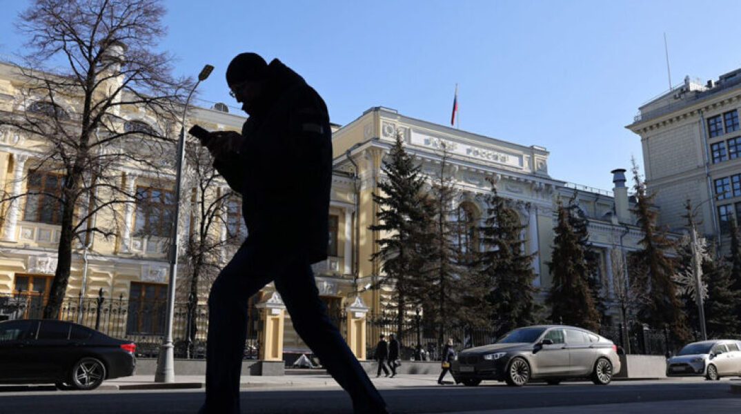 Bloomberg: Στο 87% η πιθανότητα χρεοκοπίας της Ρωσίας – Τι δείχνουν τα CDS