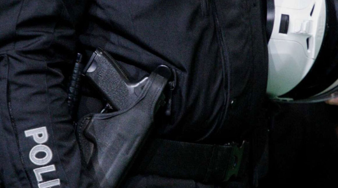 «Φτερά» έκανε το όπλο αστυνομικού από το σπίτι του στον Βύρωνα