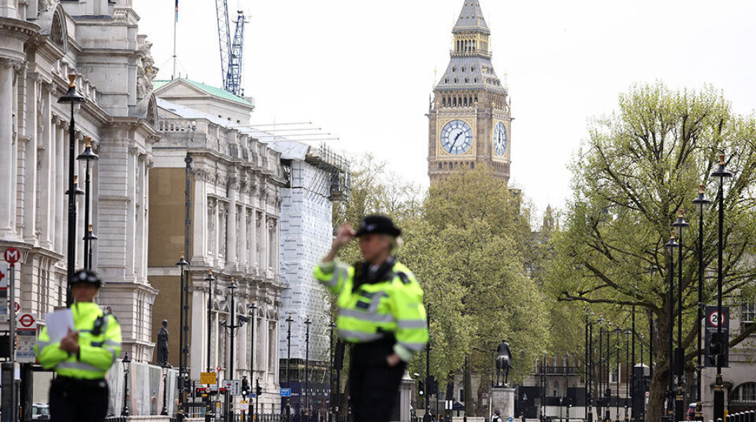 Λονδίνο: Συνελήφθη άνδρας με μαχαίρι κοντά στην Ντάουνινγκ Στριτ