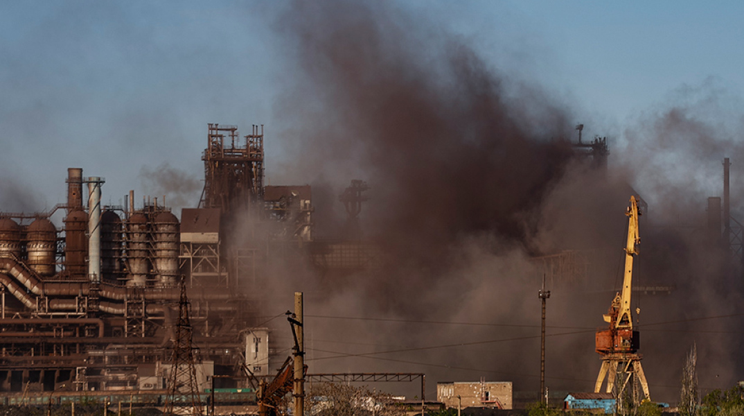 Πόλεμος στην Ουκρανία: Περίπου 100 οι άμαχοι που παραμένουν στην Azovstal