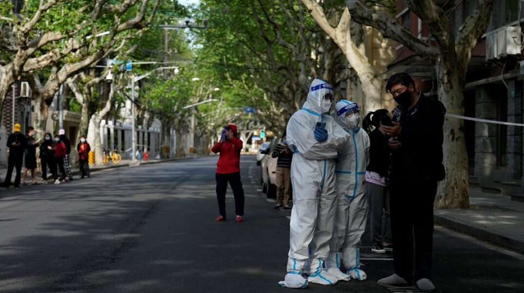 Σαγκάη: Σφίγγει κι άλλο το λόκνταουν, και το Πεκίνο ακολουθεί