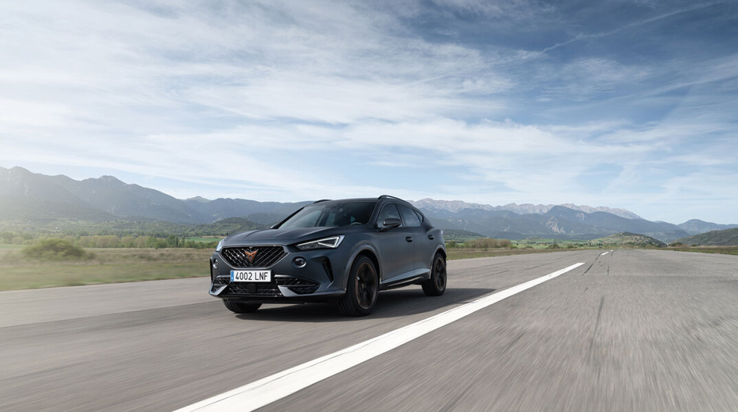 Φωτογραφία με το μοντέλο Cupra Formentor. 