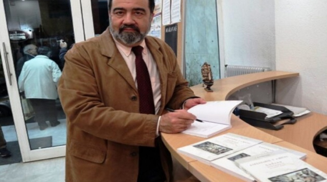 Πέθανε ο καθηγητής Γιάννης Πίκουλας