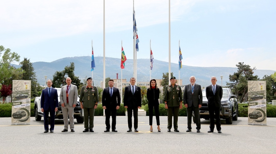 «Ελλάδα 2021»: Δωρεά 20 οχημάτων, αξίας 840.000 ευρώ στο ΓΕΝ