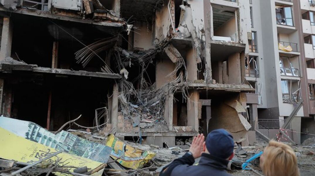 Ρωσο-ουκρανικός πόλεμος - Βομβαρδισμένο κτίριο στην Ουκρανία 