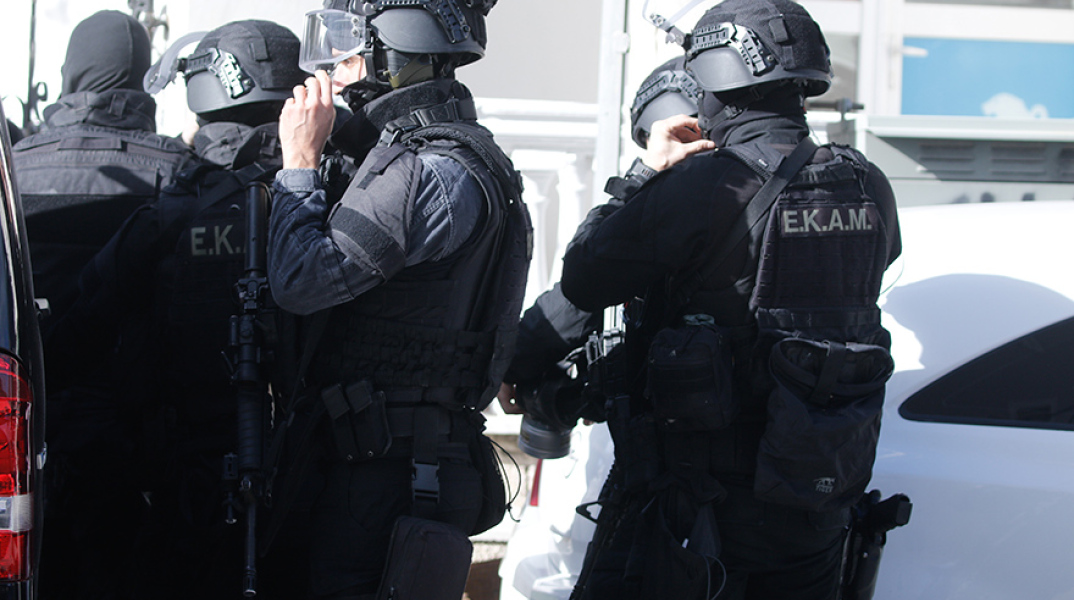 Αιγάλεω: Η ΕΚΑΜ κατέβασε από καμπαναριό 56χρονο που απειλούσε να πέσει στο κενό (Φωτογραφία αρχείου)