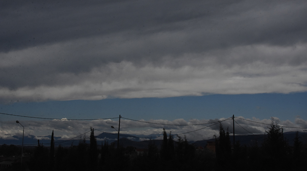 Άστατος ο καιρός την Κυριακή (15/05) με βροχές και καταιγίδες