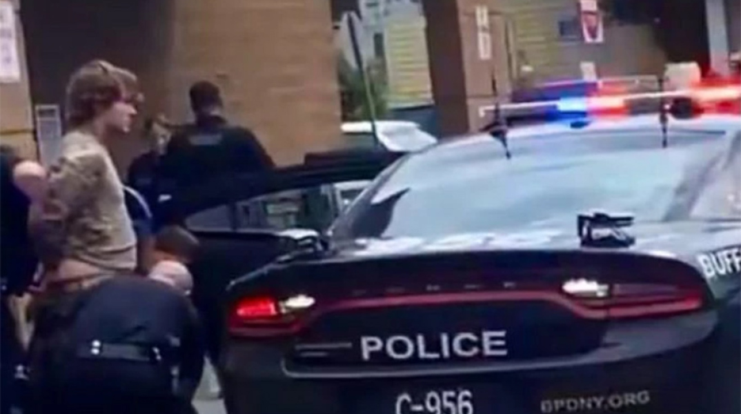 Ένοπλη επίθεση σε σούπερ μάρκερ στο Μπάφαλο