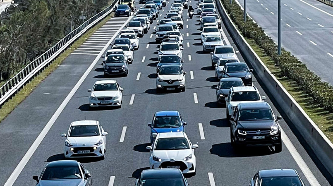 Μποτιλιάρισμα στην Παραλιακή