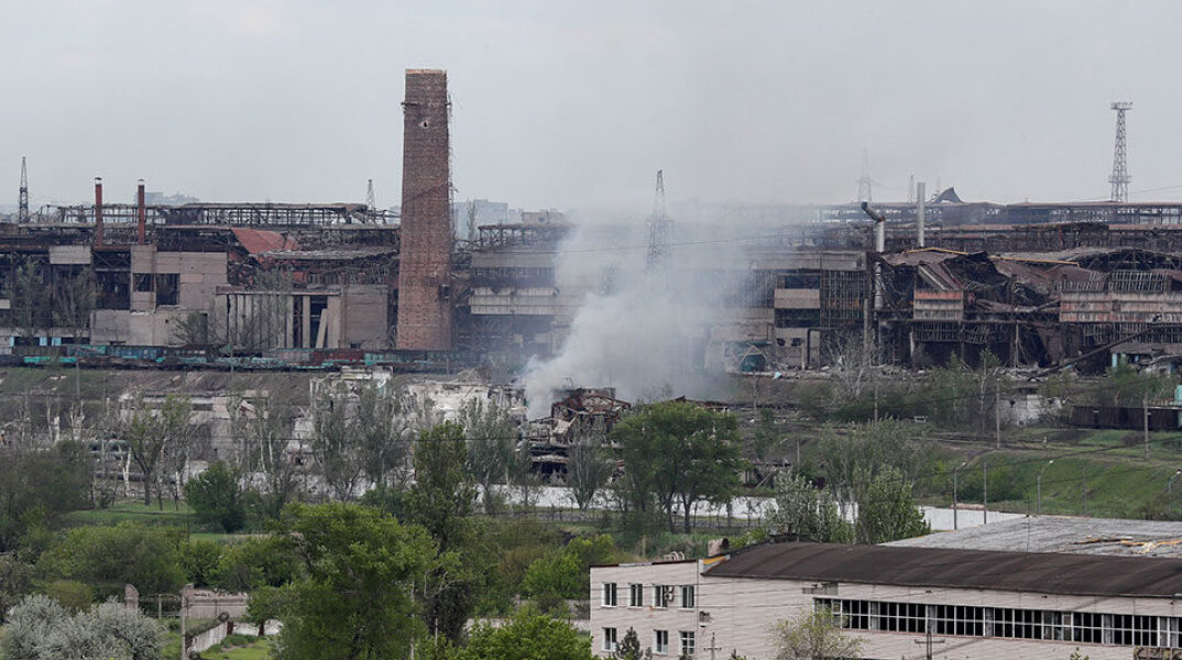 Ουκρανία – Αζόφσταλ: Τα λεωφορεία με Ουκρανούς στρατιωτικούς έφθασαν στο Νοβοαζόφσκ