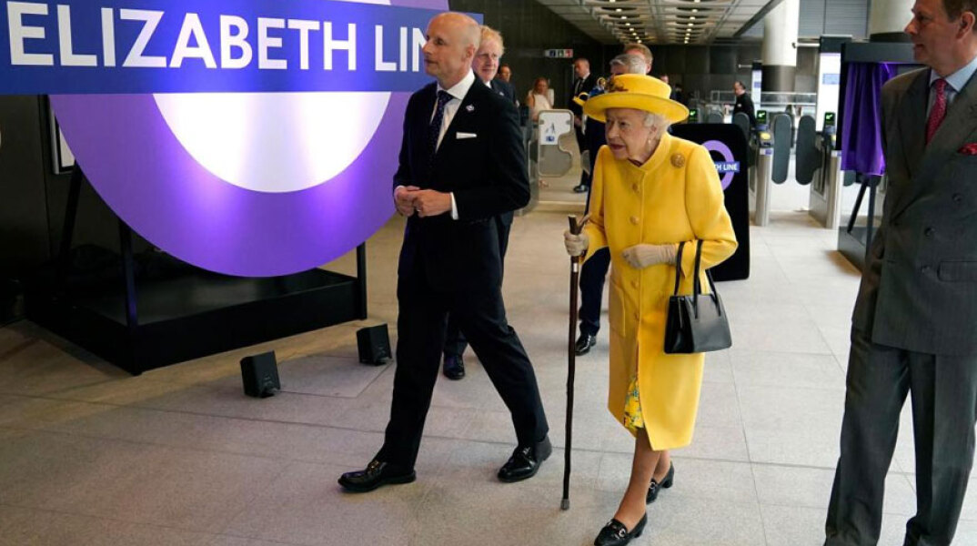 Η βασίλισσα Ελισάβετ πήγε στο Μετρό του Λονδίνου