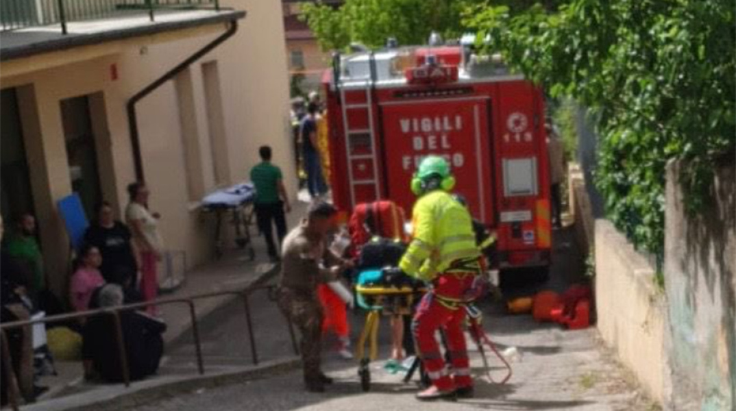 Ιταλία: Αυτοκίνητο έπεσε σε κήπο παιδικού σταθμού – Ένα παιδί νεκρό