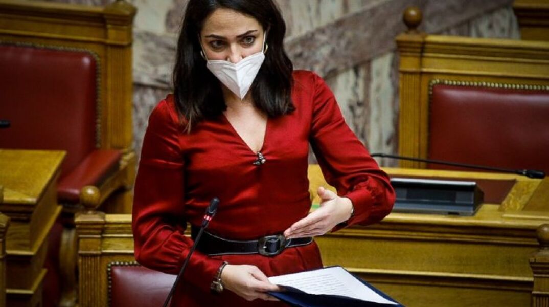 Δόμνα Μιχαηλίδου: Δεν κλείνει καμία δομή παιδικής προστασίας	