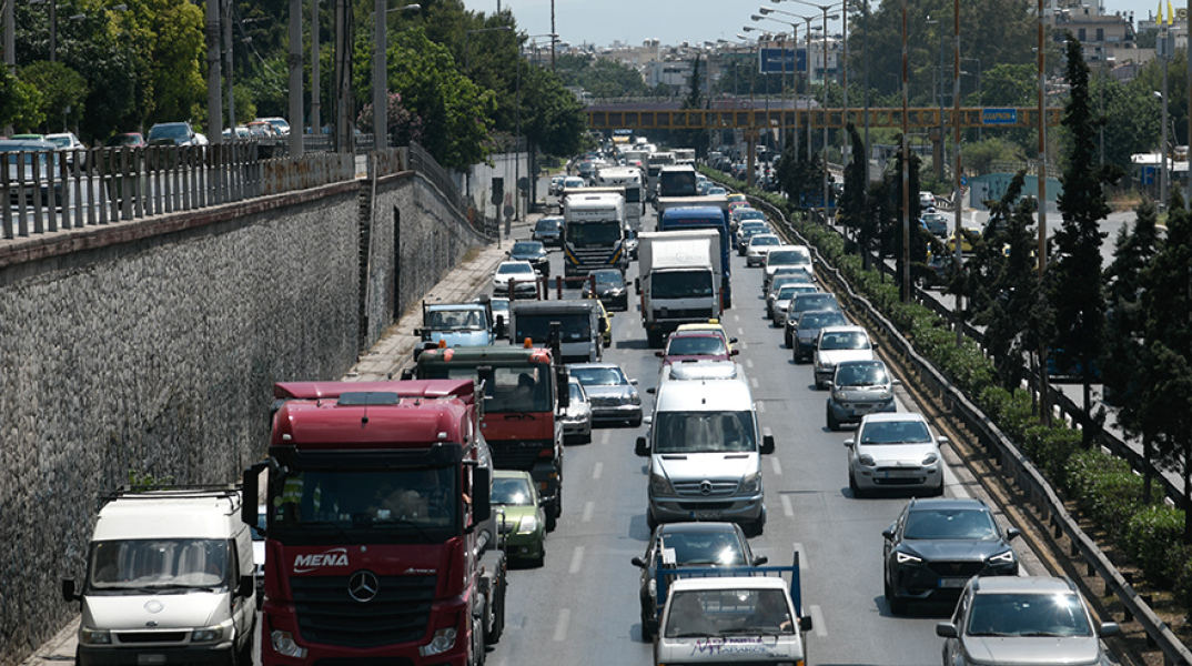 Κίνηση στους δρόμους της Αθήνας (Φωτογραφία αρχείου)